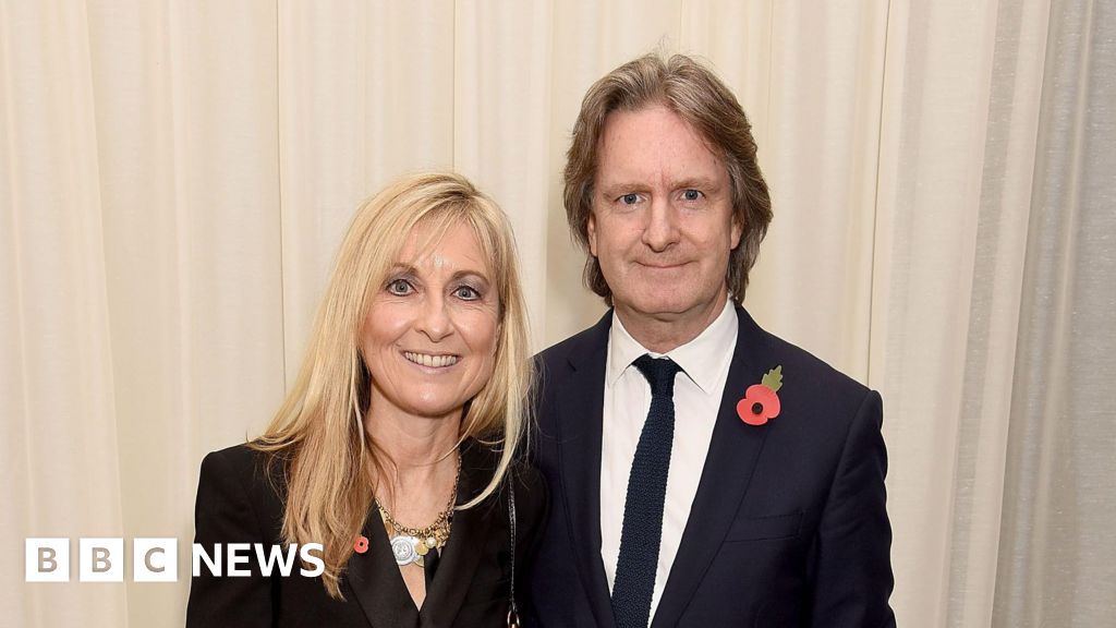 Alzheimer's has isolated us, says Fiona Phillips' husband