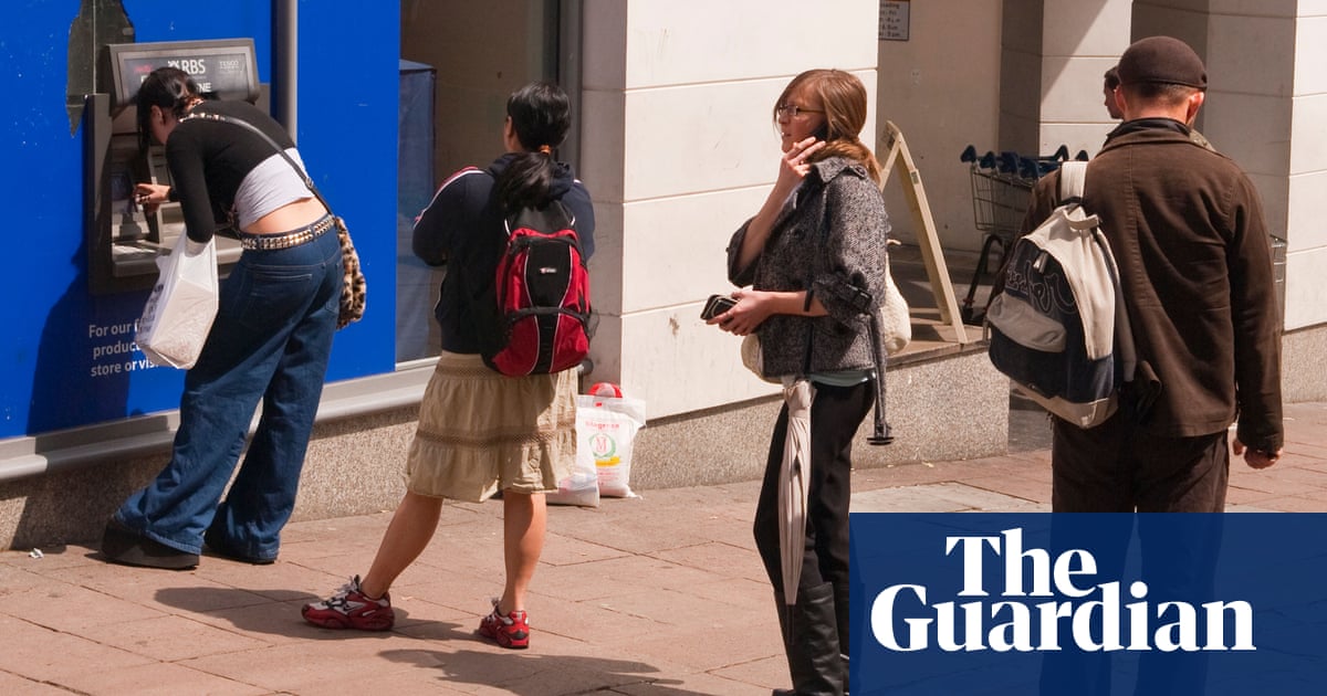 To hoard or not to hoard? UK consumers on the pros and cons of cash