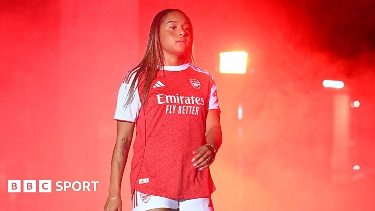 Why Arsenal made Smith the first £1m women's footballer