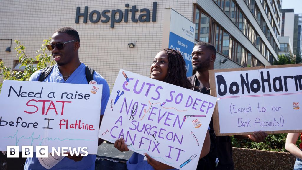 NHS faces challenging few days during doctors strike, warns Streeting