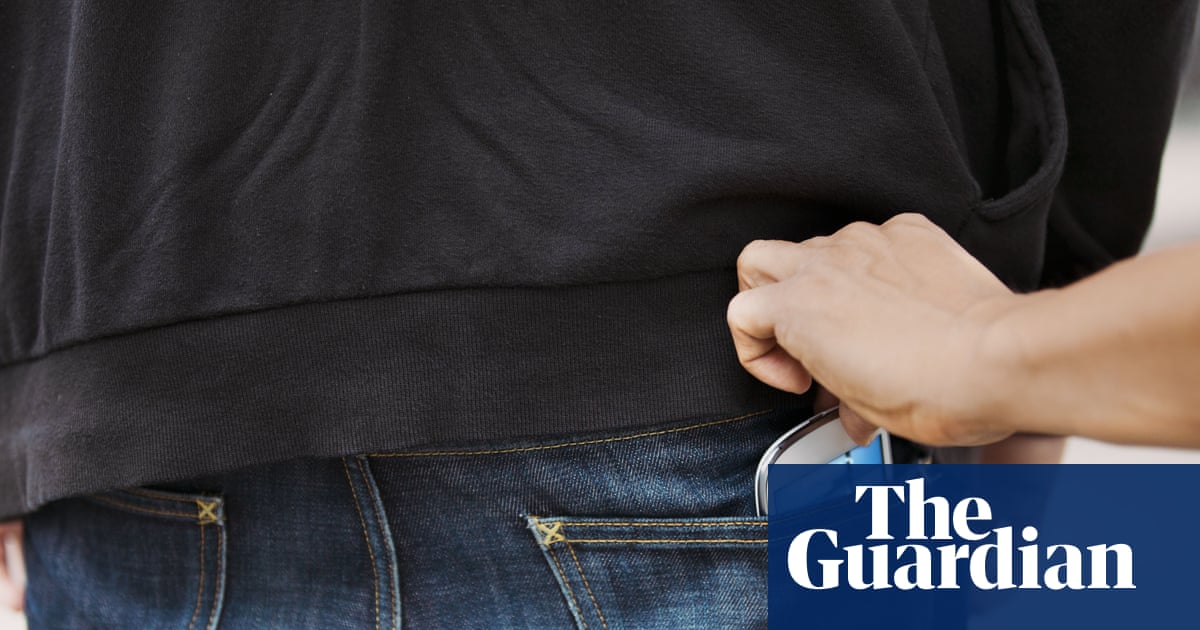 Two-fifths of mobile phone thefts in Europe happen in UK, shows insurance data