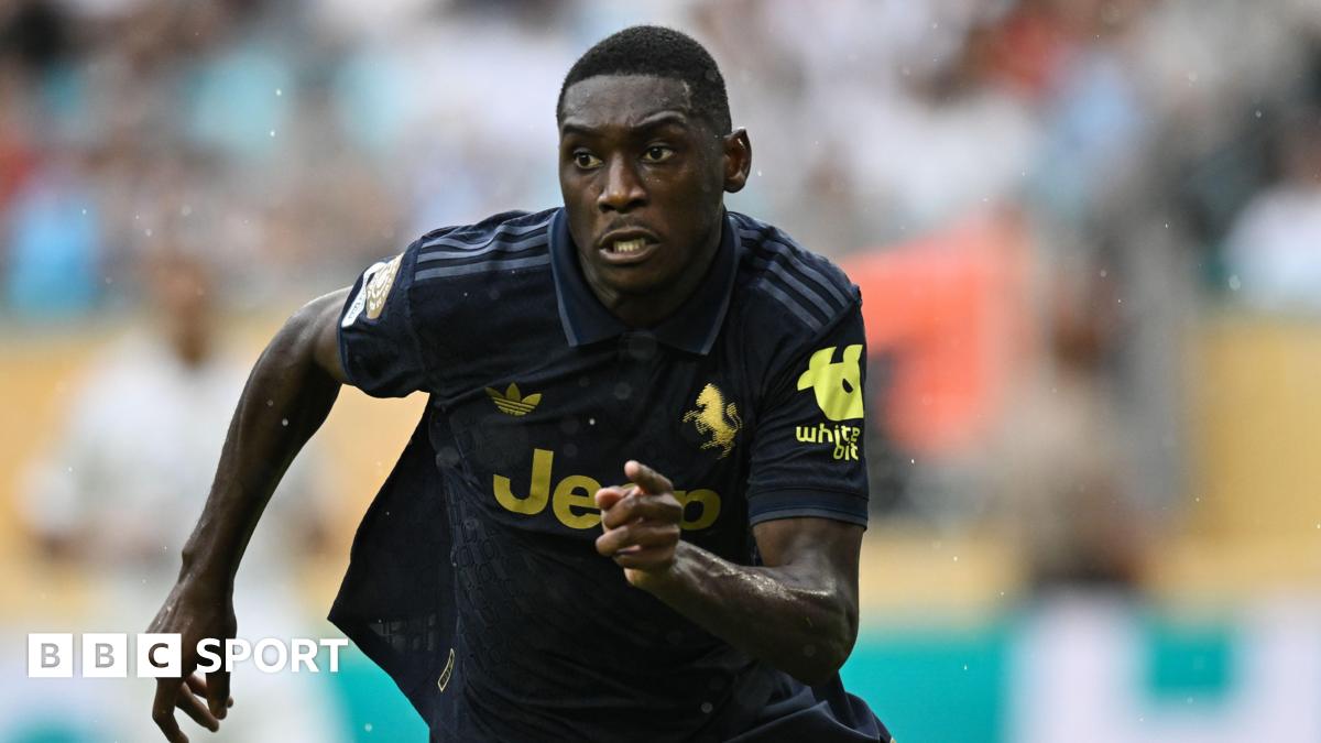Spurs agree season-long loan for PSG's Kolo Muani