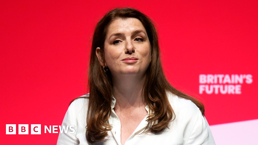 McGovern exits Labour deputy race and backs Phillipson